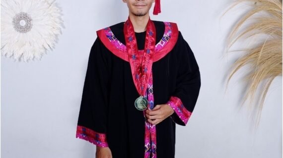 toga wisuda sma