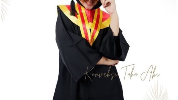 buat toga wisuda