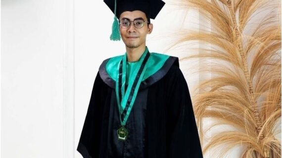 konveksi toga wisuda terbaik