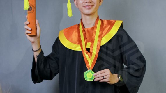 pembuatan toga wisuda sragen