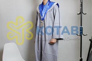 konveksi buat toga wisuda sarjana