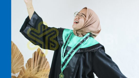 Jual Sleber Toga Wisuda