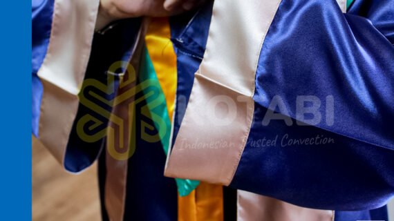 gerai toga wisuda tangerang selatan