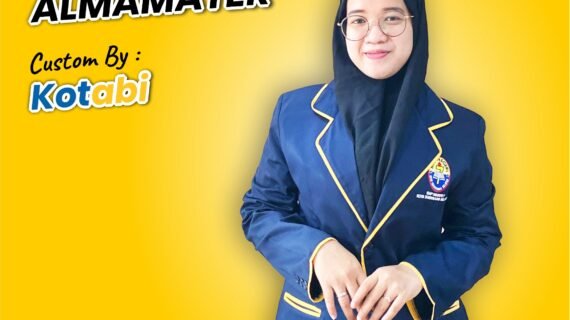 paket jas almamater topi