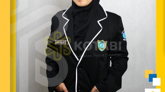 Bikin jas almamater salatiga