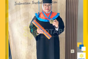 konveksi toga wisuda bogor