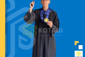 bikin toga wisuda batu
