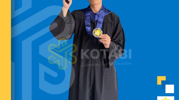 bikin toga wisuda batu