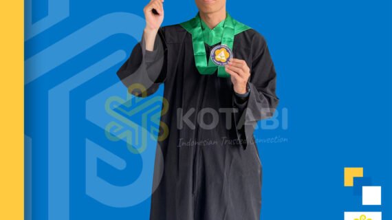 bikin toga wisuda kediri
