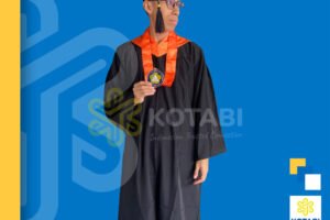 bikin toga wisuda madiun