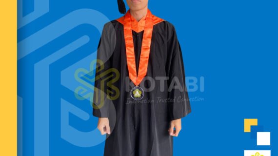 bikin toga wisuda malang