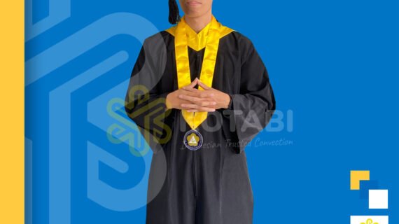 bikin toga wisuda mojokerto