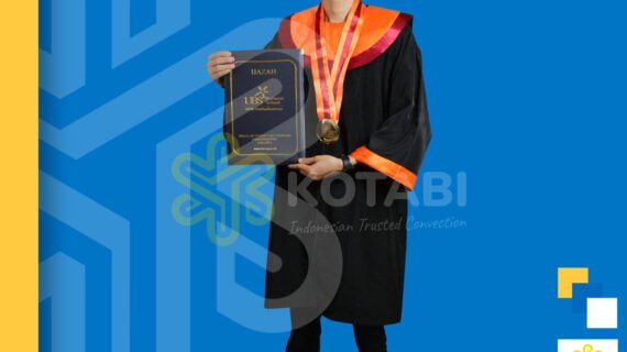 bikin toga wisuda ternate