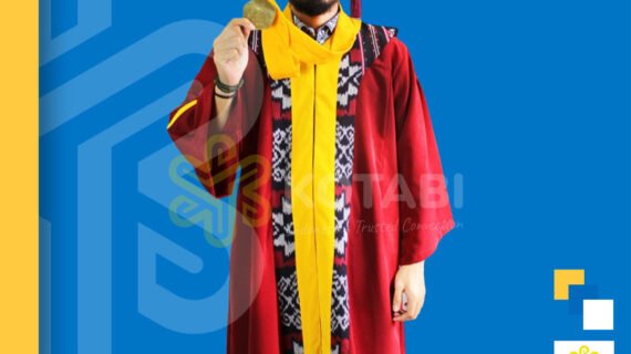 perlengkapan wisuda custom