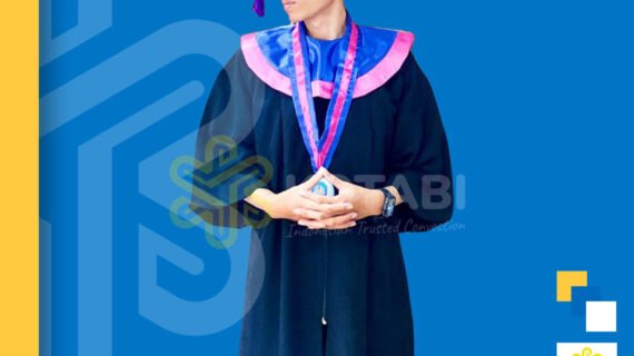 produsen perlengkapan wisuda